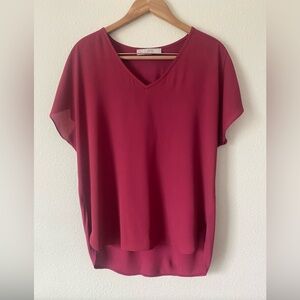 Loft Women’s Mixed Media Cranberry Red Short Sleeve V-Neck  Blouse Size Medium